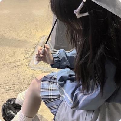 他的模样